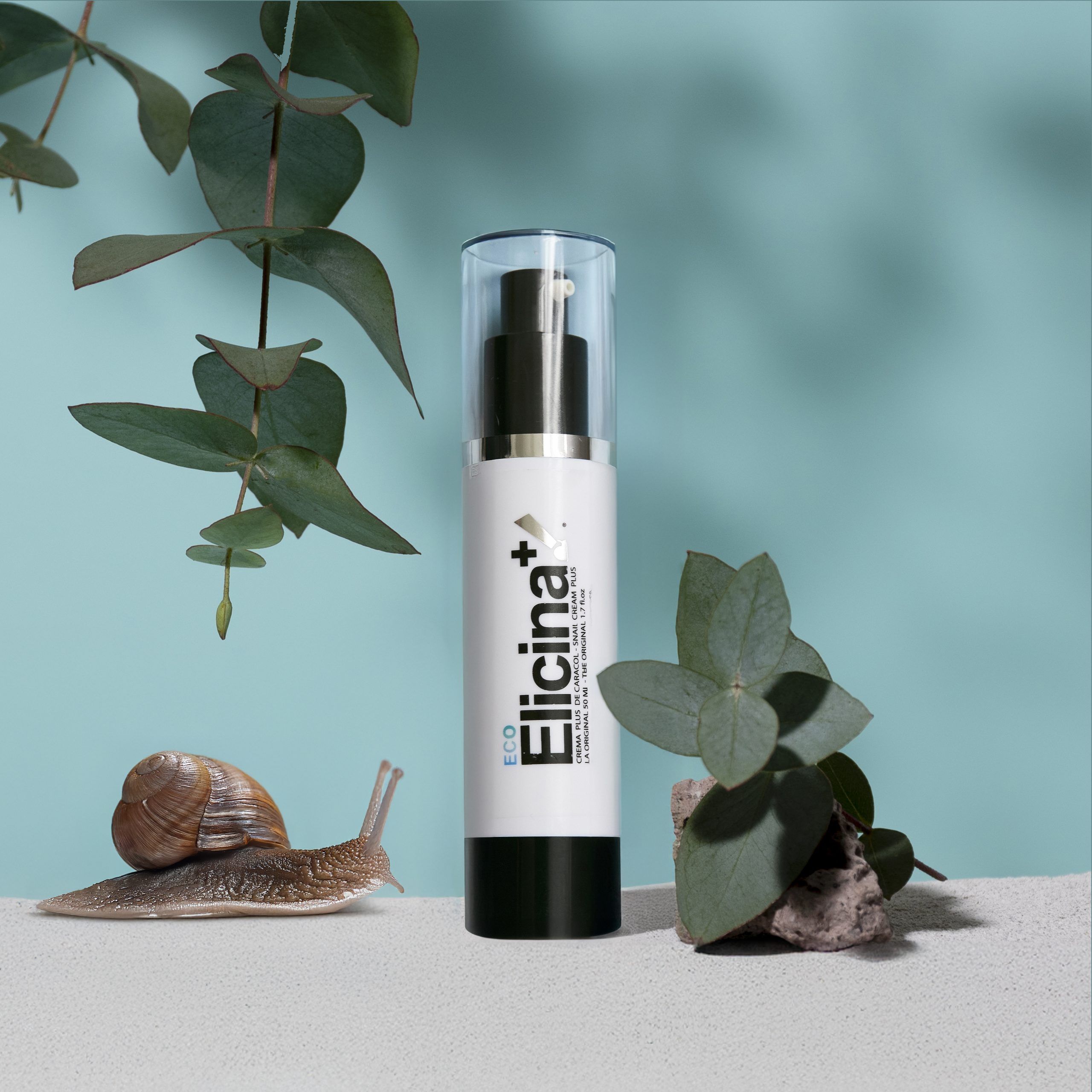 Elicina snail cream in air-free spray bottle for easy and hygienic application.
